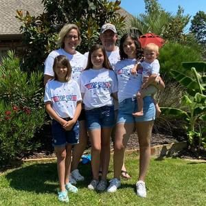 Meet your Posher, Casey